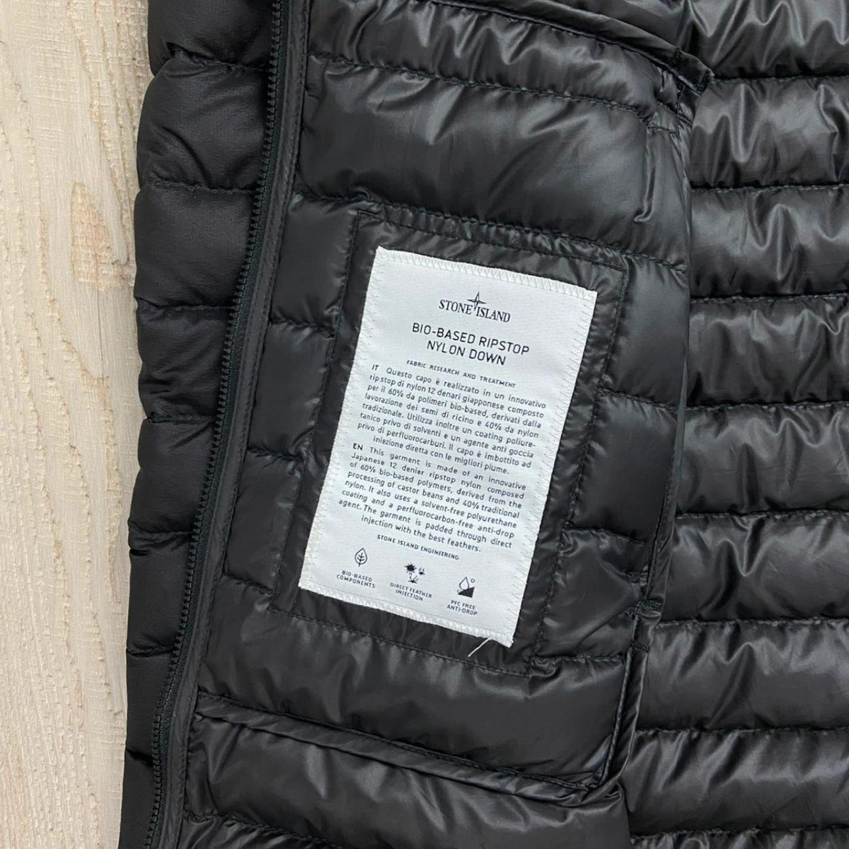 Stone Island Bio-Based Ripstop Nylon Down Puffer Jacket - Black (M)